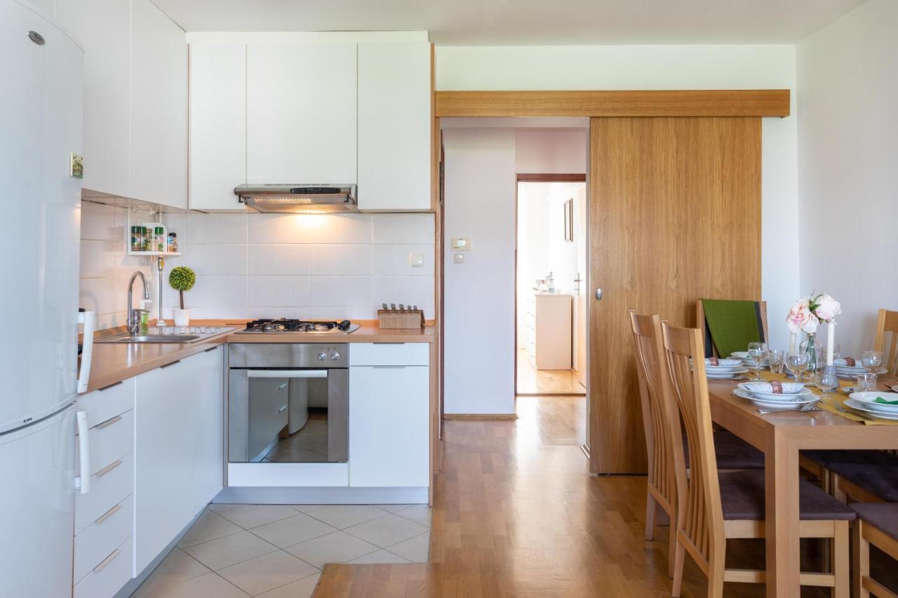 Spacious 2Bdr Apartment With A Cute Balcony ザグレブ エクステリア 写真