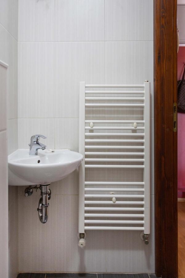 Spacious 2Bdr Apartment With A Cute Balcony ザグレブ エクステリア 写真