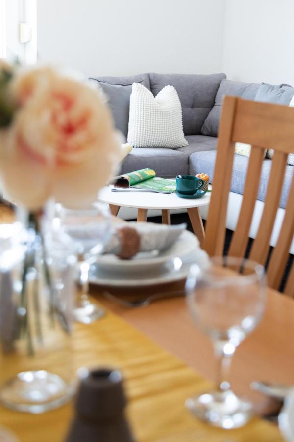 Spacious 2Bdr Apartment With A Cute Balcony ザグレブ エクステリア 写真